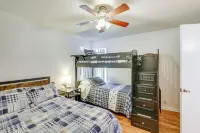 Lakefront Hot Springs Village Vacation Rental! - Pool