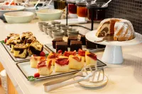 Hotel Schani City - breakfast