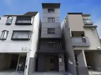مٕ إم سي هوهل جوجو ناجيناتاغيري Hotels near محطة جوجو