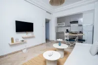 sandra 8 Отели в г. 