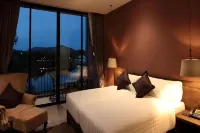 The Glory River Kwai Hotel - parking