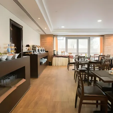 Tulip Creek Hotel Apartments