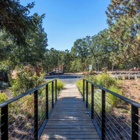 Happenstance Vineyards King Rooms