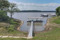 Lakefront Retreat | Hot Tub, Pool & Boat Dock