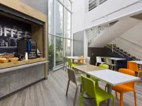 ibis budget Le Mans Universite - breakfast