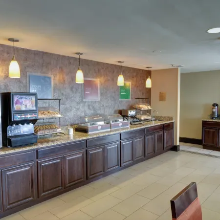 Comfort Inn & Suites