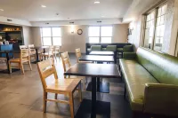 Country Inn & Suites by Radisson, Stockton, IL - petit déjeuner