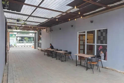 Urbanview Hotel Ultima Veteran Garut - Wifi