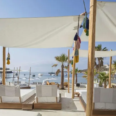 Mykonos Blanc - Preferred Hotels & Resorts Hotels near Ornos