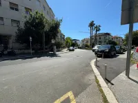 Large 3BR apartment in the center & sand beach 5BD - 3-Star
