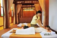 โรงแรมกรีนเวิลด์ พาเลซ - ที่มีสปา