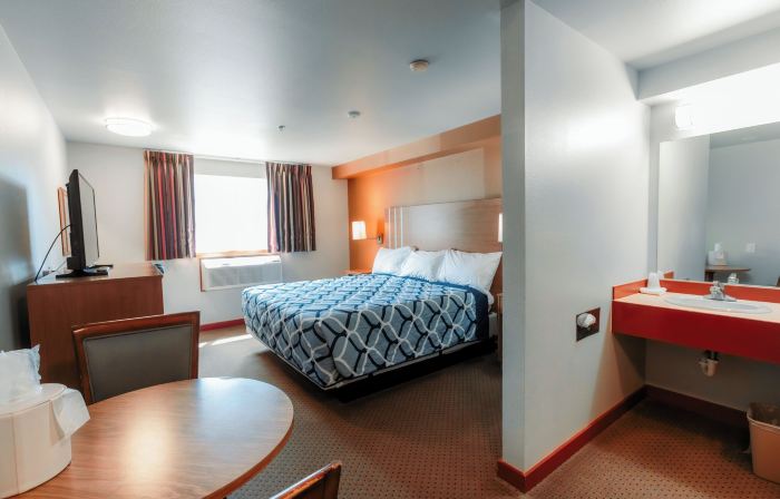 Bay City Inn