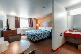 Bay City Inn