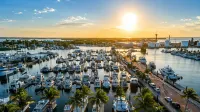Sailboat Stay • Marina Pools • Sleeps 4 • Stock Island, Key West - House Boats