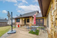 Tulsa Area Home w/ Fenced Yard: Pets Welcome! - Homestays