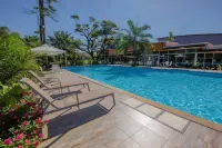 โรงแรมบ้านสวนคุณตา กอล์ฟ แอนด์ รีสอร์ท - ที่มีสระว่ายน้ำ