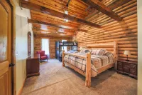 Sleeps 16 Hot Tub Sauna Dogs Welcome Ping Pong - balcony