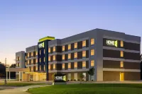 Home2 Suites by Hilton Springfield - مسبح