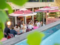 25Hours Hotel Zurich West - Swimmingpools