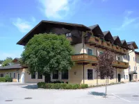Hotel Gasthof der Jägerwirt Hotels near kasern