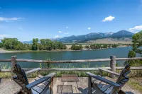Yellowstone Valley Lodge, Ascend Hotel Collection - Bergblick