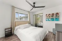 Stunning Oasis with Pool by Disneyland and Knotts. - Wifi