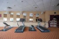 Admiralty Inn & Suites - a Red Collection Hotel - Gym