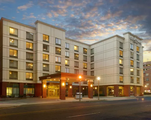 Courtyard Birmingham Downtown at UAB Hotels near Five Points South