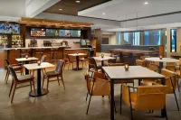 Courtyard Birmingham Homewood - Breakfast