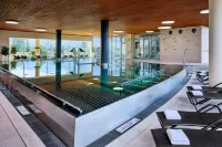 Four Points by Sheraton Panoramahaus Dornbirn - piscina