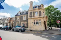 Central 2-Beds Perfect City Stay Minutes From Centre - 2 stjerner
