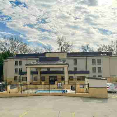 OYO Hotel Rome West GA Hotel Exterior