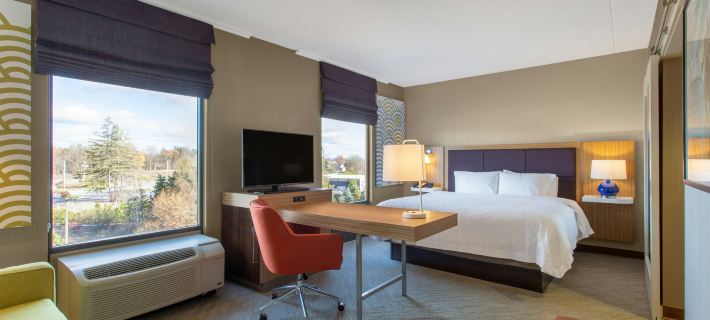 Hampton Inn & Suites Albany-Airport Hotels in Colonie