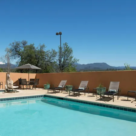 Fairfield Inn & Suites Redding