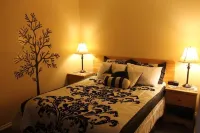 Sage Hills Motel - Motels