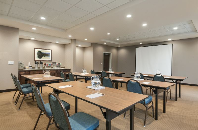 Hampton Inn Lincoln Airport photo 3