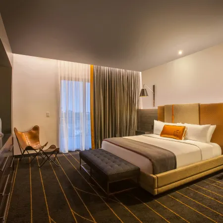 The George, by Valencia Hotel Collection