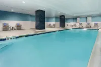 Hampton Inn & Suites Baltimore-Inner Harbor - Wifi