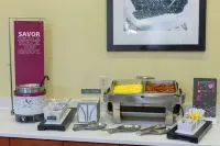 Hampton Inn & Suites Knoxville-Downtown - Aamiainen