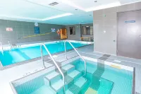 Sandman Hotel Abbotsford Airport - Pools