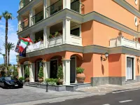 皇家大飯店 義大利區（Corso Italia）附近的飯店