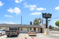 Le Blanc Inn & Suites - parking