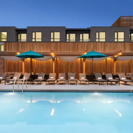 Embassy Suites by Hilton Boulder فنادق في بولدر
