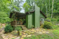 Pet-Friendly Retreat w/ Mtn Views in Sylva! - 2-Sterne