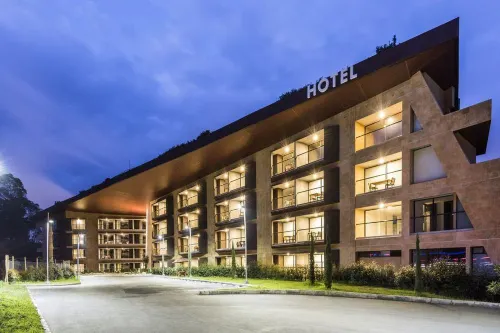 Travelers Rio Verde Living Suites - parking