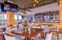 Zuri place - bar