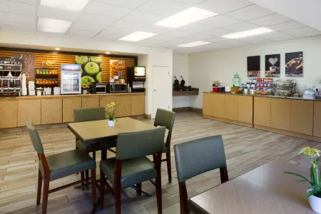 La Quinta Inn by Wyndham Austin Capitol / Downtown