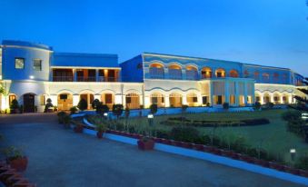 Chanakya Bnr Hotel