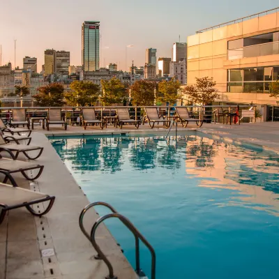 Hilton Buenos Aires Отели рядом с достопримечательностью «Дворец Каса-Росада»