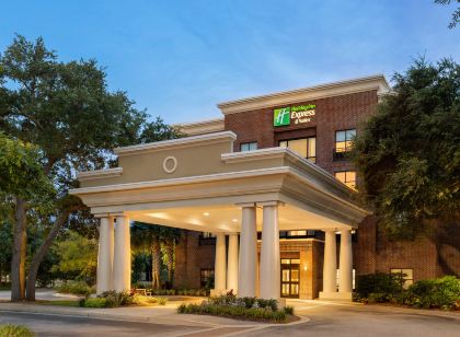 Holiday Inn Express & Suites Charleston - Mount Pleasant